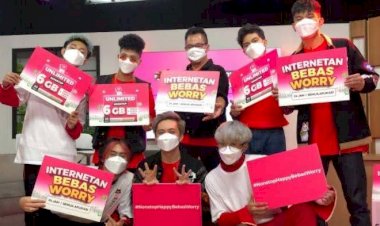 Smartfren Hadirkan Unlimited Nonstop buat Internetan Happy Bebas Worry