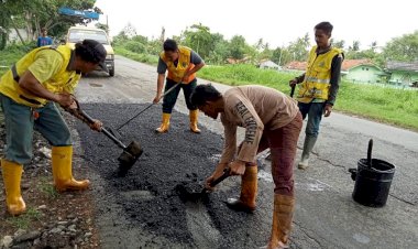 Jalan di Rengasdengklok dan Subang Semakin Mulus