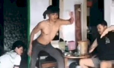 Ibu-Ibu Senam Depan Rumah, Kelakuan Tiga Pria Ini Bikin Ngakak