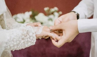 Viral Tulisan di Pelaminan Ini Bikin Para Jomblo Nyesek