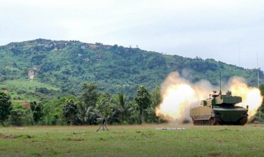 Pindad Sukses Lakukan Uji Tembak First Article Medium Tank Harimau Kanon 105 mm