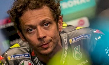Kini Valentino Rossi Geber Mobil Balap