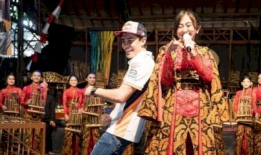 Penyanyi Bandung Bikin Marc Marquez Goyang Ngebor