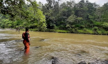 Tim SAR Gabungan Temukan Korban Terseret Arus di Sungai Cijampang