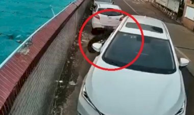 Viral Cara Ekstrem Parkir  Mobil