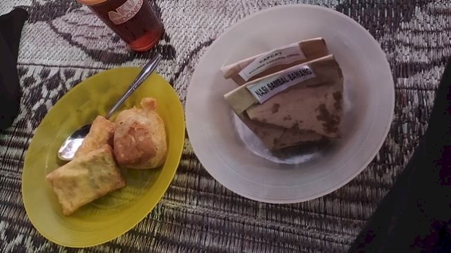 Viral, Porsi Nasi Kucing Ini Cuma Sesuap