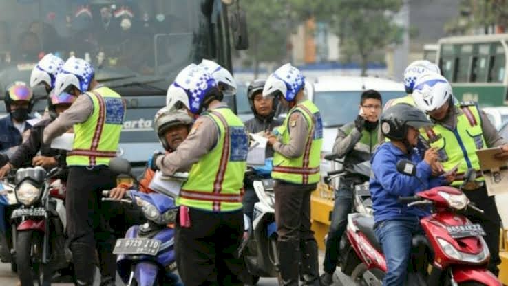 Catat! Belum Bayar Pajak Kendaraan Bisa Ditilang