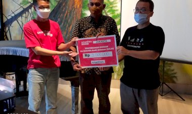 Smartfren Community Hadirkan Program Teman Pintar dan Bhakti Sosial di 22 Kota