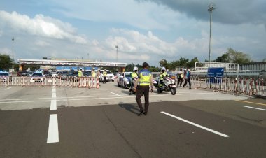 Jasa Marga Berlakukan Contraflow Km 70 sampai dengan Km 47 Jalan Tol Jakarta-Cikampek Arah Jakarta