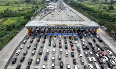 One Way dan Contraflow Mulai Berlaku Dari GT Kalikangkung Jalan Tol Batang-Semarang Hingga  Tol Jakarta-Cikampek