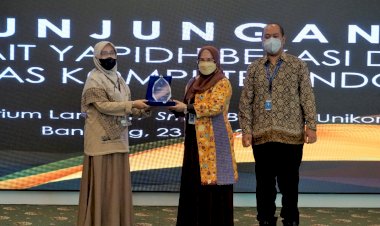 SMA Islam Terpadu Yapidh Bekasi Sambangi Unikom