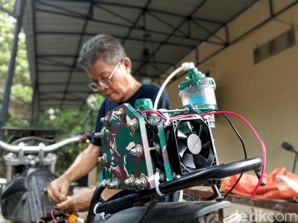Inovasi Warga Cirebon Ubah Air Jadi BBM