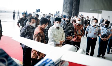 Prabowo : TNI Harus Kuat!