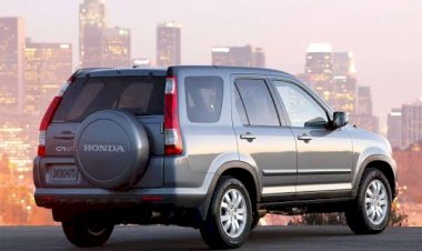 Harga Honda CR-V 2004 Tinggal Makin Murah
