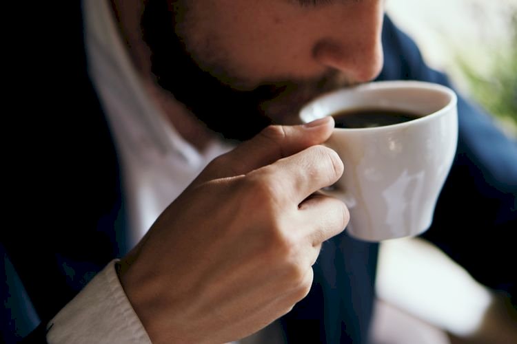 Tips Minum Kopi Tapi Tetap Kontrol Kolesterol