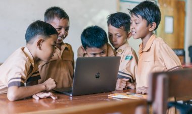 Kini Kegiatan Belajar Mengajar Berbasis Teknologi Digital