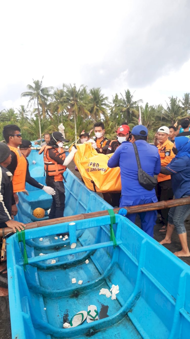 Tim SAR Gabungan Temukan Wisatawan yang Hilang di Pantai Madasari Pangandaran