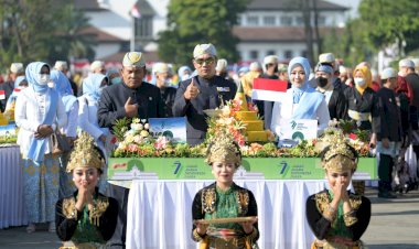 Ragam Budaya Meriahkan Peringatan HUT Jabar ke-77