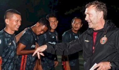 Daftar Pelatih Kelas Dunia yang Tangani Klub Liga 1 2022-2023
