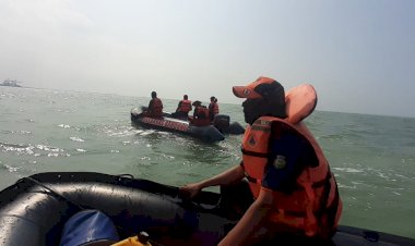 Hari Ketiga Pencarian Korban Terseret Arus di Pantai Indramayu