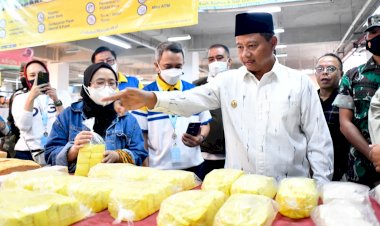 Wagub Jabar Tampung Aspirasi Pedagang Pasar Pelita Sukabumi