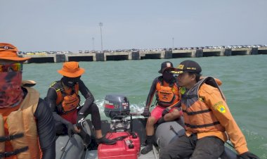 Hari Kelima Tim SAR Gabungan Lanjutkan Pencarian Korban Terseret Arus di Pantai Indramayu
