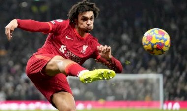 Soal Krisis Gelandang Liverpool, Klop Bilang...