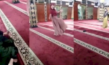 Emak-emak Main TikTok dalam Mesjid Tuai Hujatan Netizen