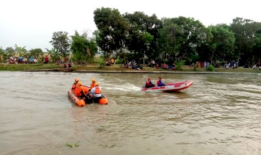 Tim SAR Karawang Cari Pria Tenggelam di Sungai Tarum Timur