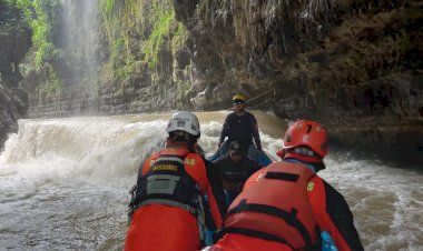 Tim SAR Cari Tour Guide Tenggelam di Sungai Pangandaran