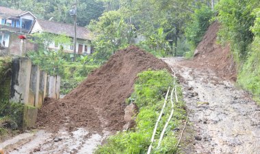 Bantuan Bagi Warga Terdampak Bencana Longsor di Ciamis