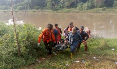 Tim SAR Gabungan Temukan Seorang Pelajar yang Tenggelam di Sungai Citarum