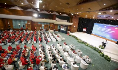Setelah Menanti 10 Tahun, Manajemen dan Serikat Pekerja PLN Akhirnya Teken Perjanjian Kerja Bersama