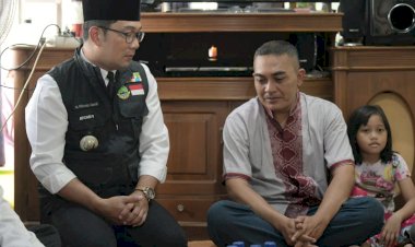 Ridwan Kamil Melayat ke Rumah Duka Amira