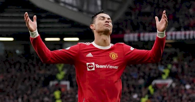 Christiano Ronaldo Rela Turunkan Gaji Demi Gabung Chelsea