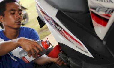 Cara Mengganti Oli Mesin Honda BeAT