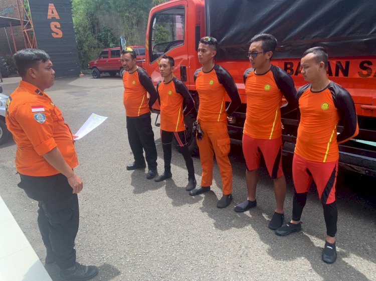 SAR Bandung Cari Korban Tenggelam di Sungai Citarum
