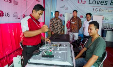 Kini, Korban Gempa Cianjur Bisa Menikmati Cuci Pakaian dan Service Elektronik Gratis