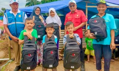 PLN Salurkan Perlengkapan Belajar Bagi Anak-Anak Korban Gempa Cianjur