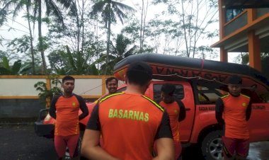 SAR Tasikmalaya Cari Korban Tenggelam di Sungai Batu Roke Ciamis