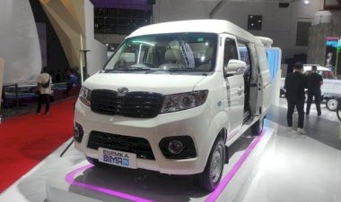 Viral, Netizen Komentari Esemka Disangka Mobil Gaib