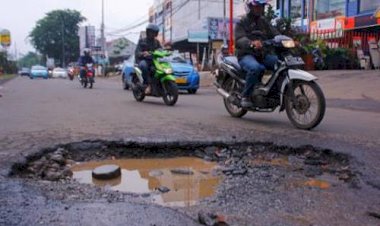 71 Ruas Jalan di Jabar Segera Diperbaiki