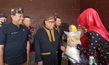 Bantuan Pangan Beras Mulai Disalurkan di Jawa Barat