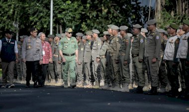 Ridwan Kamil Minta Linmas Jaga Rumah Warga yang Ditinggal Mudik