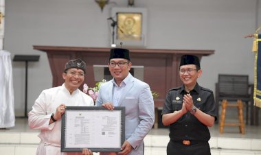 Ridwan Kamil Serahkan Perizinan Pembangunan Gereja Katolik Ibu Teresa di Bekasi