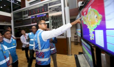 Dirut PLN Dianugerahi The Most Reputable CEO in Digital Platform