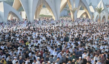 Kunjungan Jamaah ke Mesjid Al-Jabbar Semakin Meningkat Usai Lebaran