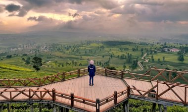 Disparbud Jabar Latih Warga Sekitar Lokasi Wisata Jadi Content Creator