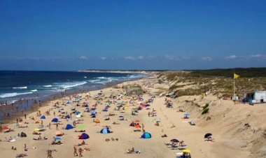Gegara Pantai Telanjang Bikin Kota di Eropa Ini Terancam Bangkrut