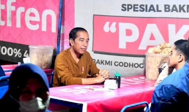 Jokowi Borong Bakmi, Pak Pele Kasih Bandrol Rp3 Juta